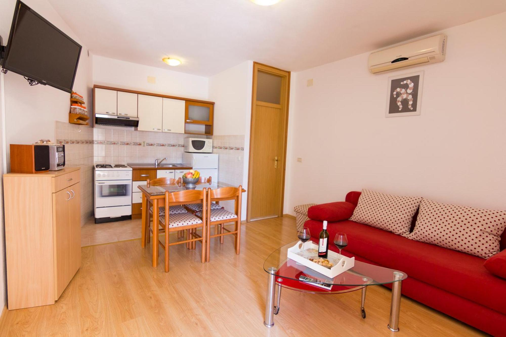 Ferienwohnung Apartman Vulic Tučepi Exterior foto